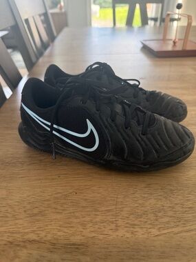 Nike Black Indoor Soccer Shoes with White Swoosh Used 6 Games. Boys 3.5Y